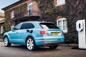Бензин или гибрид — что выгодней? Ответит Bentley Bentayga