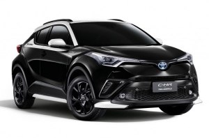 От кутюр: Toyota CH-R с дизайном от Карла Лагерфельда