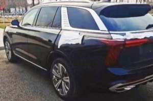 «Range-Royce X7»: премиальный китайский кроссовер без камуфляжа