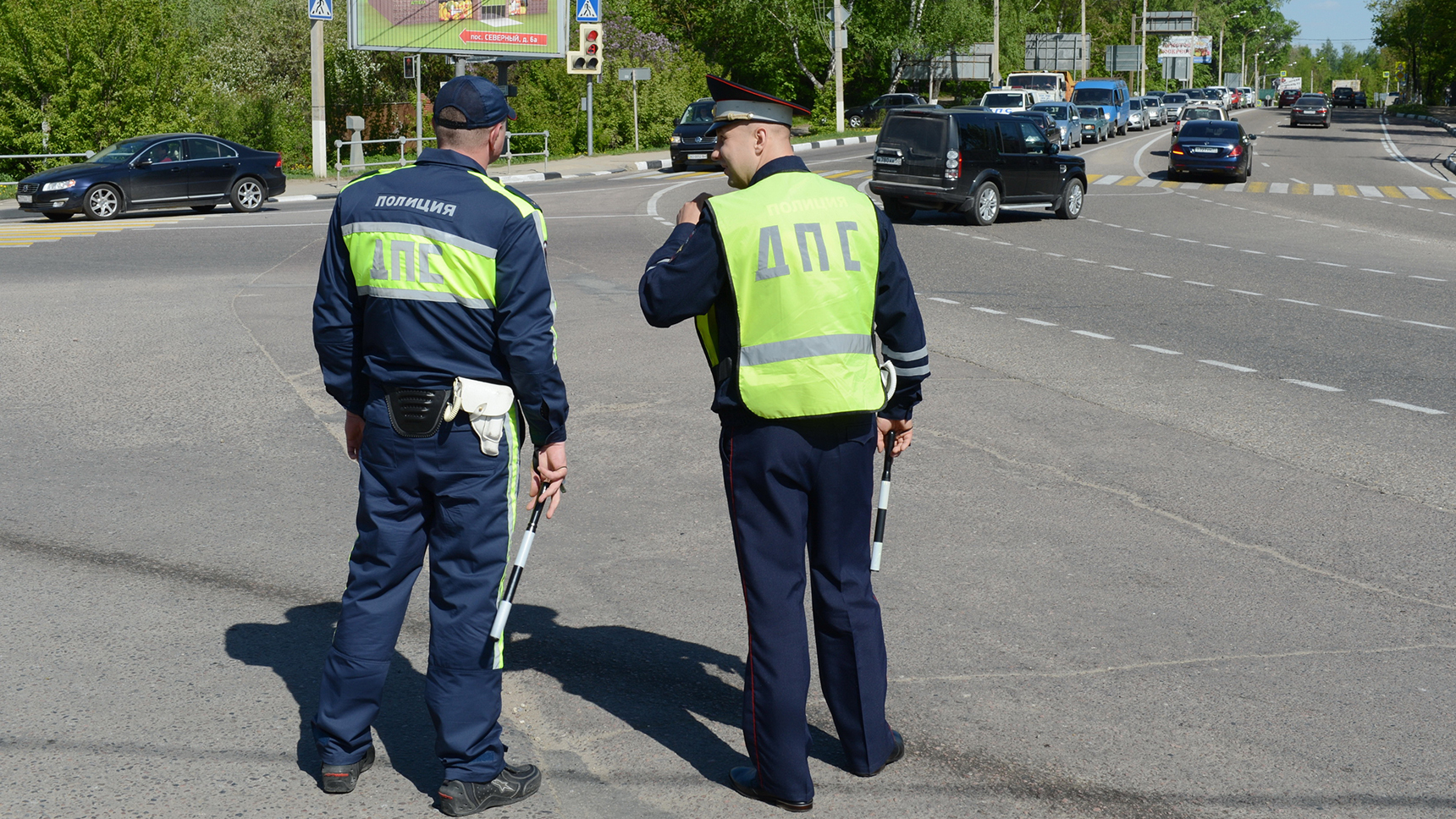 Когда стрельба ГИБДД в водителя законна и что изменится с новым законом