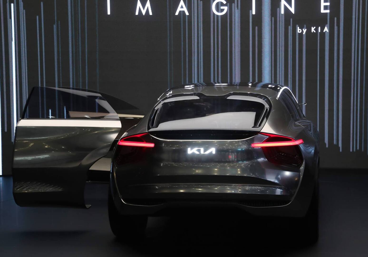Kia всерьёз рассчитывает посоперничать с Porsche
