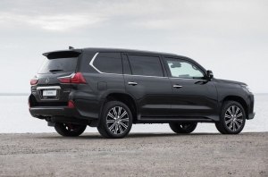 Роскошные рамники: удлиненные Toyota LC и Lexus LX