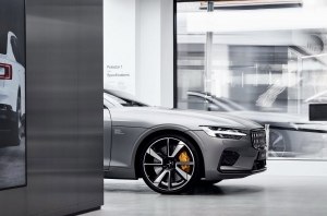 Успех Tesla в Китае не дает покоя Polestar