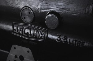 Jaguar начал выпуск моторов для 60-летних моделей