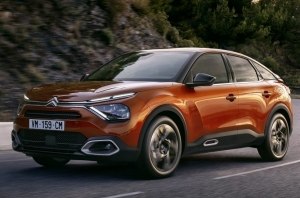 Citroen поделилась подробностями о новом кросс-хэтчбеке C4