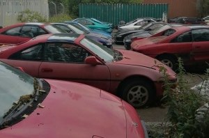 Японофилам не смотреть: кладбище среднемоторных Toyota MR2
