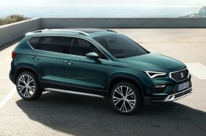 Обновленная Ateca: «пластика» лица, новый мотор и «суровая» комплектация