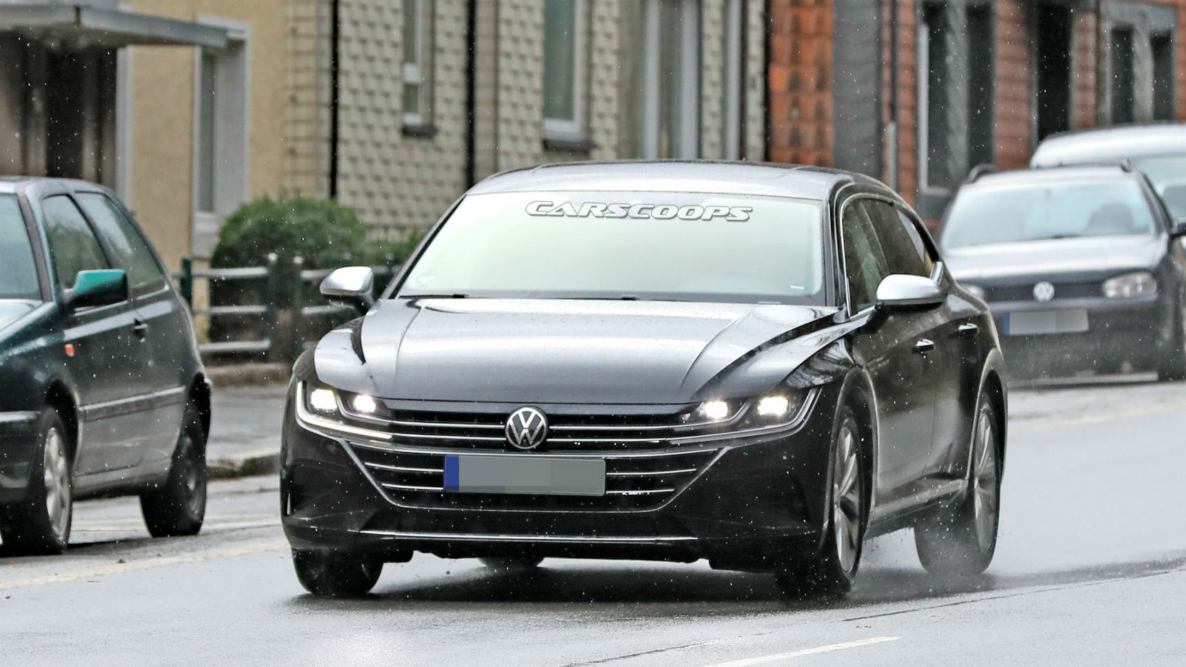 Новый VW Arteon Shooting Brake замечен без камуфляжа