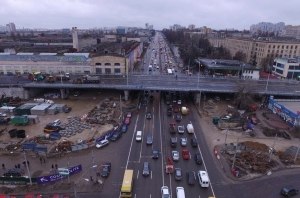 В Киеве ограничат движение на съездах с Шулявского путепровода
