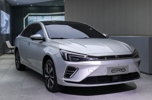 Первый электрический седан Roewe