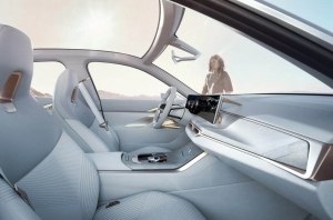 Джойстики вместо руля: новый путь BMW