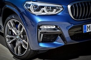 BMW назвала дату дебюта электрического кроссовера iX3
