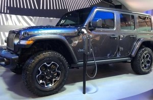 Jeep раскрыл время дебюта внедорожника 21-го века
