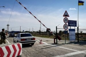 Кабмин досрочно ввел запрет на въезд иностранцев в Украину