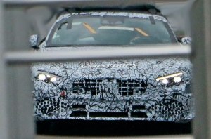 Новый Mercedes SL. Куда исчезла крыша?