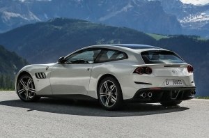 Вопреки слухам: Ferrari сняли с конвейера самый практичный суперкар