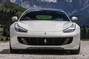 GTC4Lusso превратили в будущий кроссовер Ferrari GTC4Lusso превратили в будущий кроссовер Ferrari