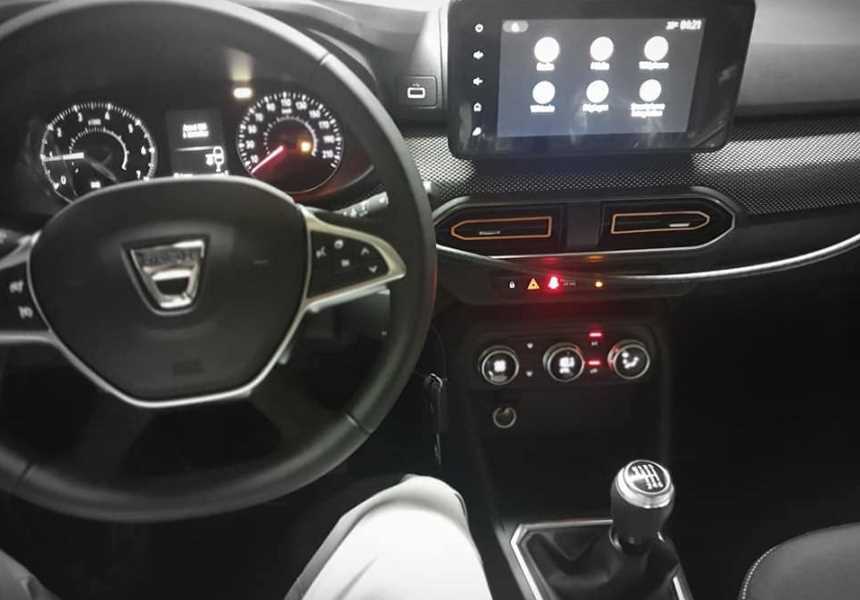 Рассекречен интерьер новых Dacia Logan и Sandero