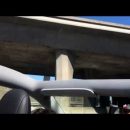 Видео: У Tesla Model Y срывает крышу, без шуток