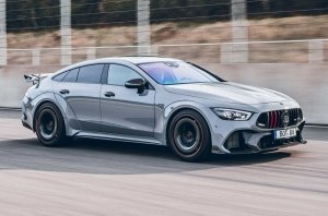 На что способны 8 цилиндров: Brabus Rocket 900