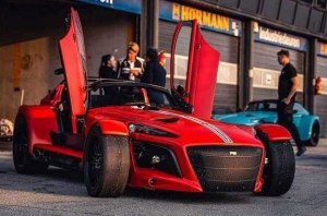 Donkervoort решил подразнить своих клиентов