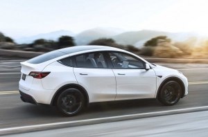 Ту-лу-ла, ту-тула, крышу Model Y сдуло, ла-ла Ту-лу-ла, ту-тула, крышу Model Y сдуло, ла-ла
