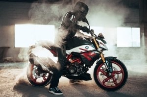 Обновленный мотоцикл BMW G310R (видео) Обновленный мотоцикл BMW G310R (видео)
