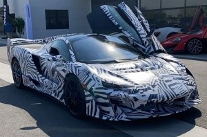 Самый мощный McLaren в истории запечатлели на фото