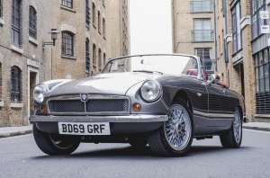 Новый-старый электрический родстер от RWB
