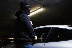 Tesla смогут защищать записи воров от воров