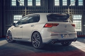 У нового Volkswagen Golf GTI появилась 300-сильная версия Clubsport