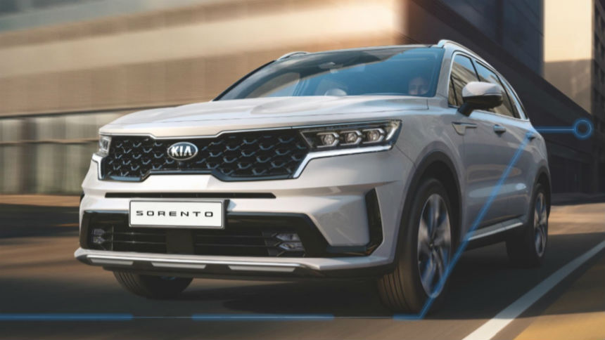 Новый Kia Sorento для России получит «глаза тигра» и новый двигатель