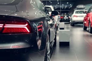 Рекордный октябрь: украинцы снова покупают новые авто