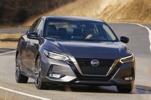 Обновленный Nissan Sentra: Apple CarPlay за $320 который входит в базу