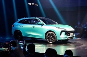 Dongfeng показал публике «льва» Dongfeng показал публике «льва»