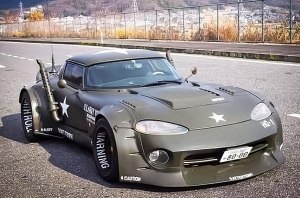 Шестиколесный Dodge Viper: за что с ним так?