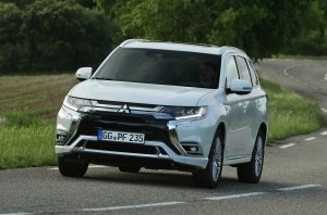 В Европе ополчились на подключаемые гибриды