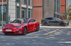 Tesla исправит свои ошибки Tesla исправит свои ошибки