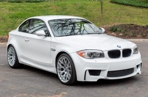 Таких больше не делают: на торги выставлен BMW 1M