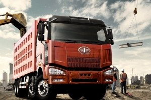 В сети АИС стартовала Новогодняя распродажа самосвалов FAW J6P, цены снижены до 200 000 грн!