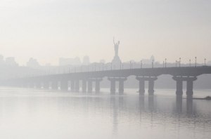 Водителей предупредили о дожде и тумане