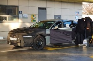 Genesis G90 готов сменить поколение