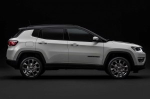 Jeep вывел на тесты что-то семиместное