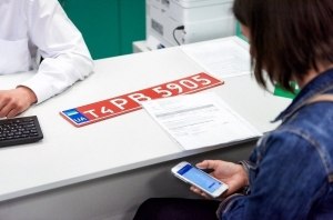 Кабмин меняет порядок регистрации ТС