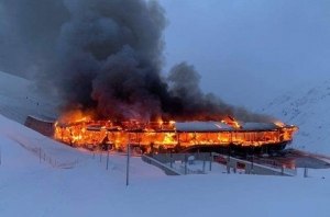 В Австрии сгорел музей с 230 классическими мотоциклами В Австрии сгорел музей с 230 классическими мотоциклами