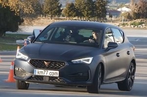 Новый Leon Cupra против «лося» Новый Leon Cupra против «лося»