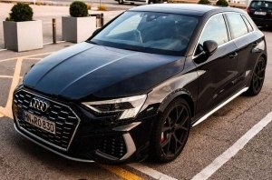 Новая RS3 Sportback попалась без камуфляжа