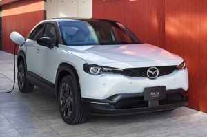 Электрическая Mazda MX-30 поступила в продажу