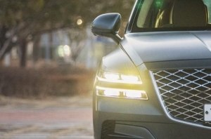 Фотошпионы запечатлели оптику нового Genesis JW EV
