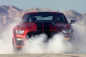 Ford работает над новым пакетом для Shelby GT500